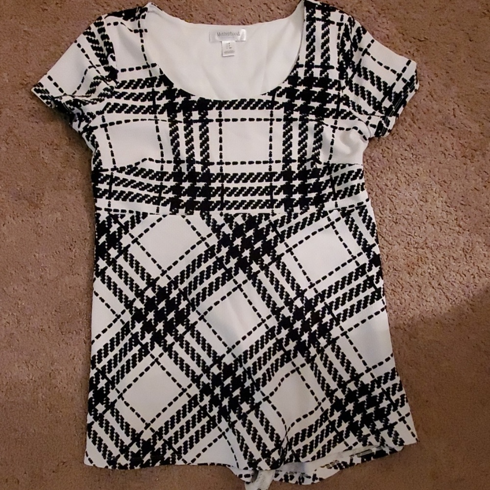 Motherhood Maternity black and white top